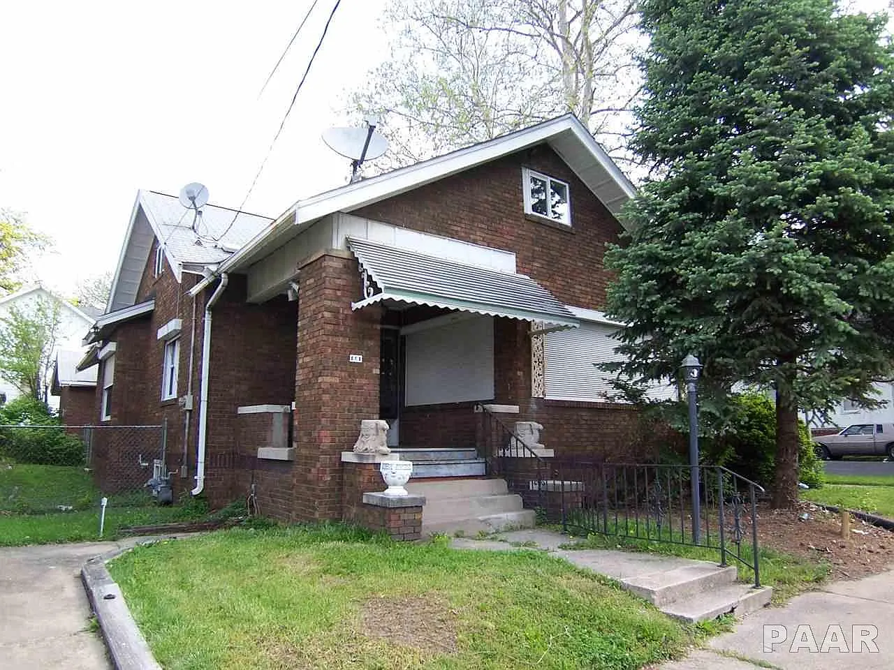 111 E Archer Ave photo 1