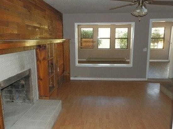 2nd image of 810 Netherland Dr
