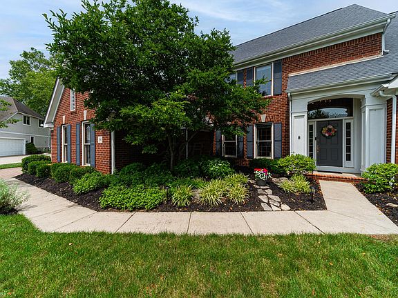3rd image of 390 Engelwood Ct