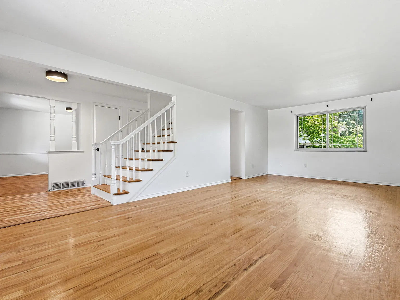 4 bed, 2775 sqft, $3,500 — Photo 4