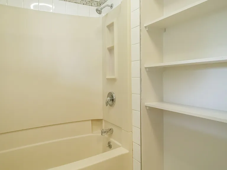 13 Ingraham Pl — Photo 22