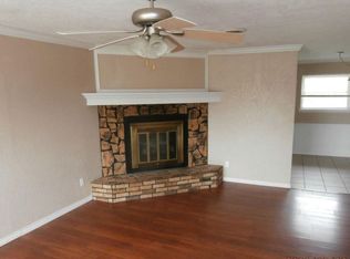 4212 SE Elmhurst Ln, Lawton, OK 73501