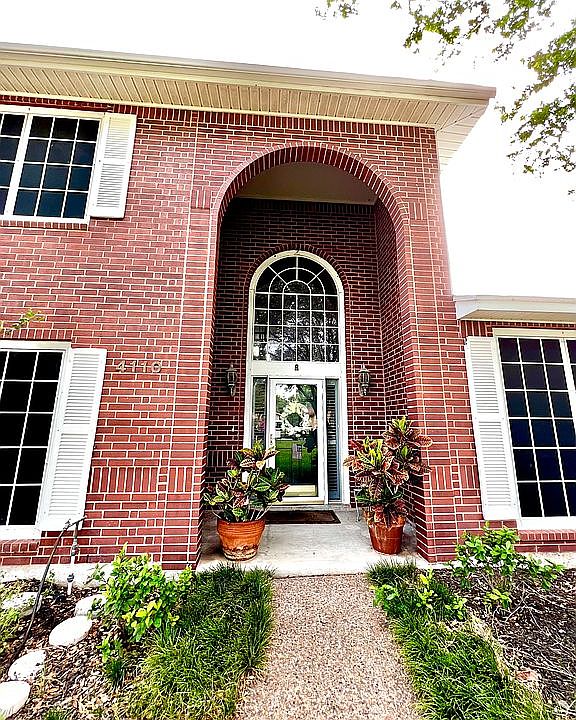 1st image of 4110 Walnut Hills Dr