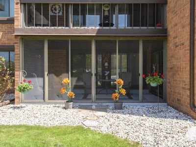 6100 West Stonehedge DRIVE #166, Greenfield, WI, 53220