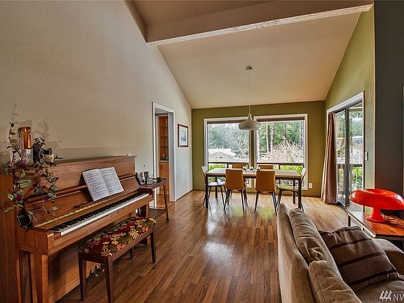 5th image of 2740 NE Rosalie Pl