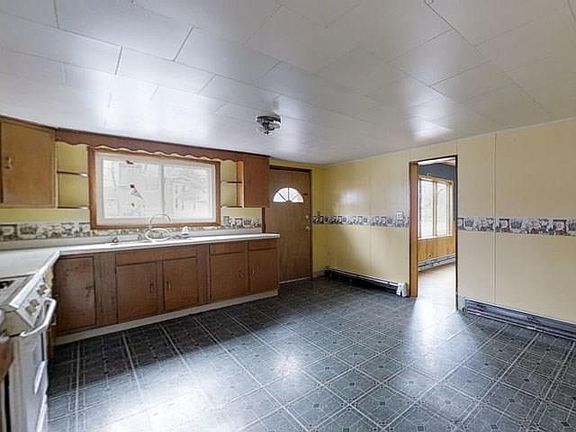 5th image of 7 White St