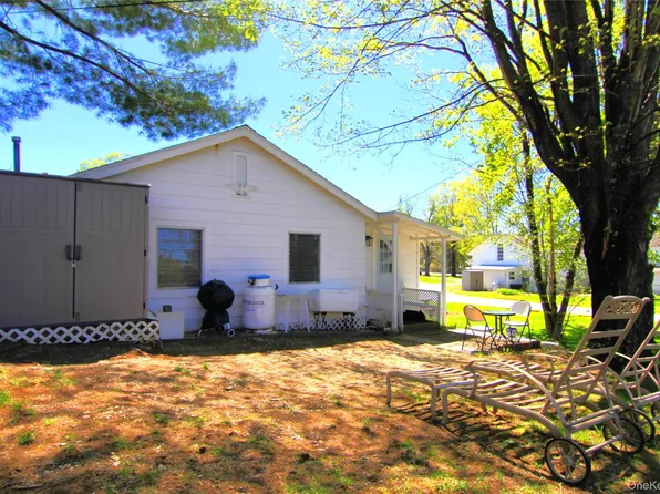 11 Hibiscus Circle #11, Hopewell Junction, NY 12533