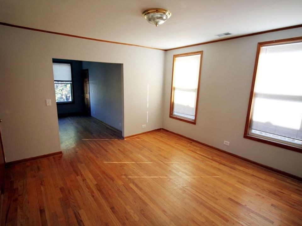 Den or formal dining room