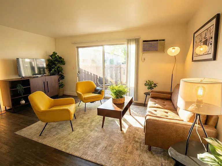 Almaden Terrace — Photo 13