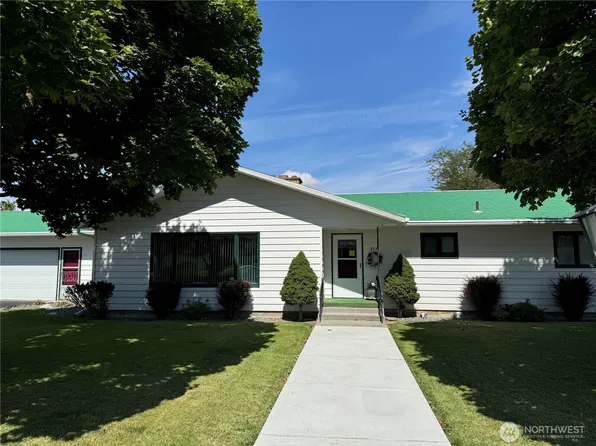 813 SE College Avenue, Wilbur, WA 99185