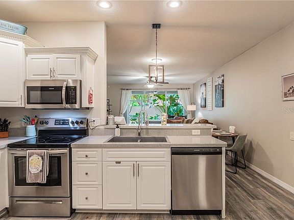 5th image of 14933 Salamander Pl