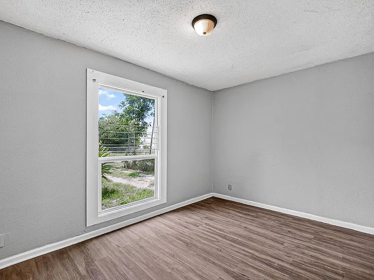 4118 Sunflower St — Photo 14