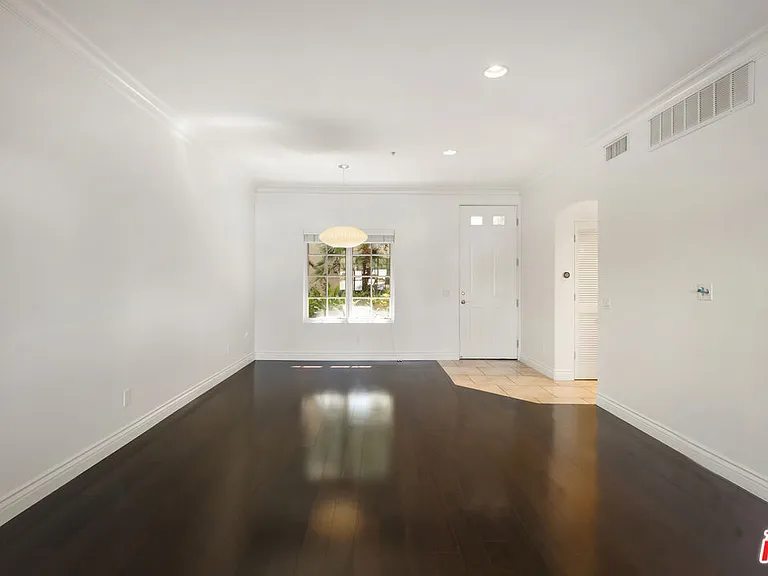 851 N San Vicente Blvd #102 — Photo 12