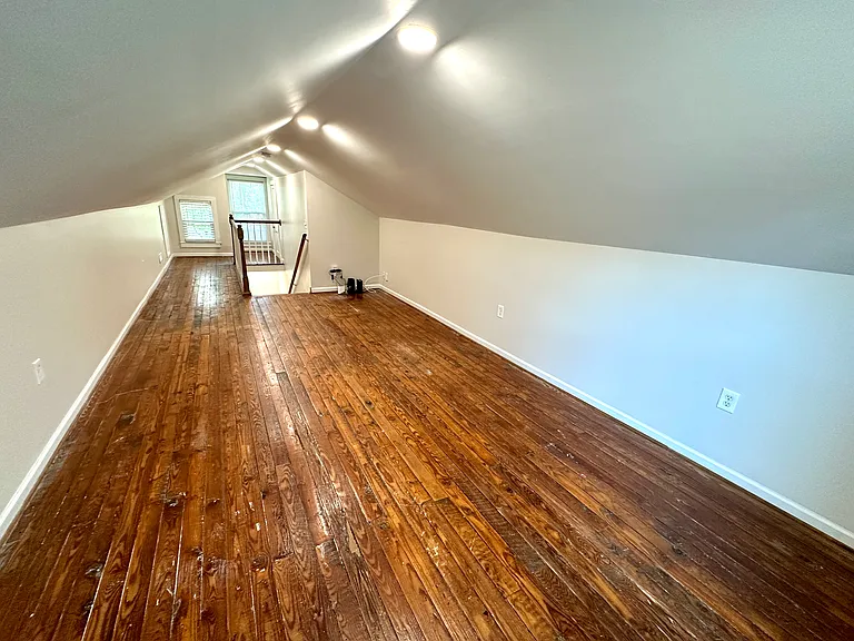 111 Alice St — Photo 25