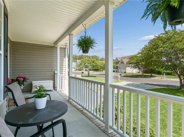 2028 Merrick Dr, Hayes, VA 23072