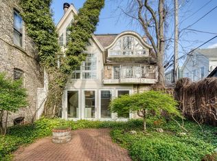 1706 N Fern Ct, Chicago, IL