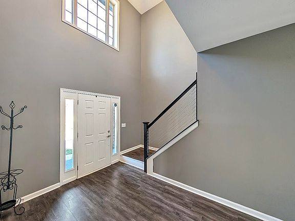 5th image of 233 Timothy Dr