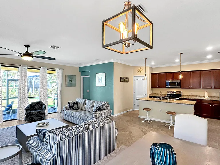 12948 Broomfield Ln — Photo 15