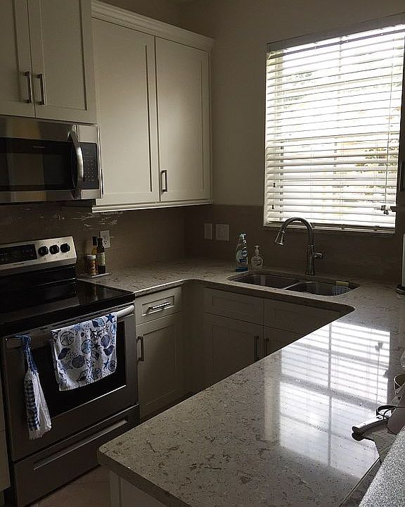 1st image of 89 Canterbury Bell Dr