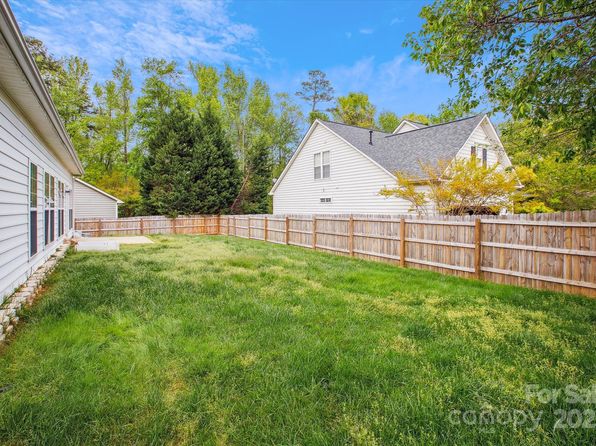 1836 Danny Ct, Matthews, NC 28105