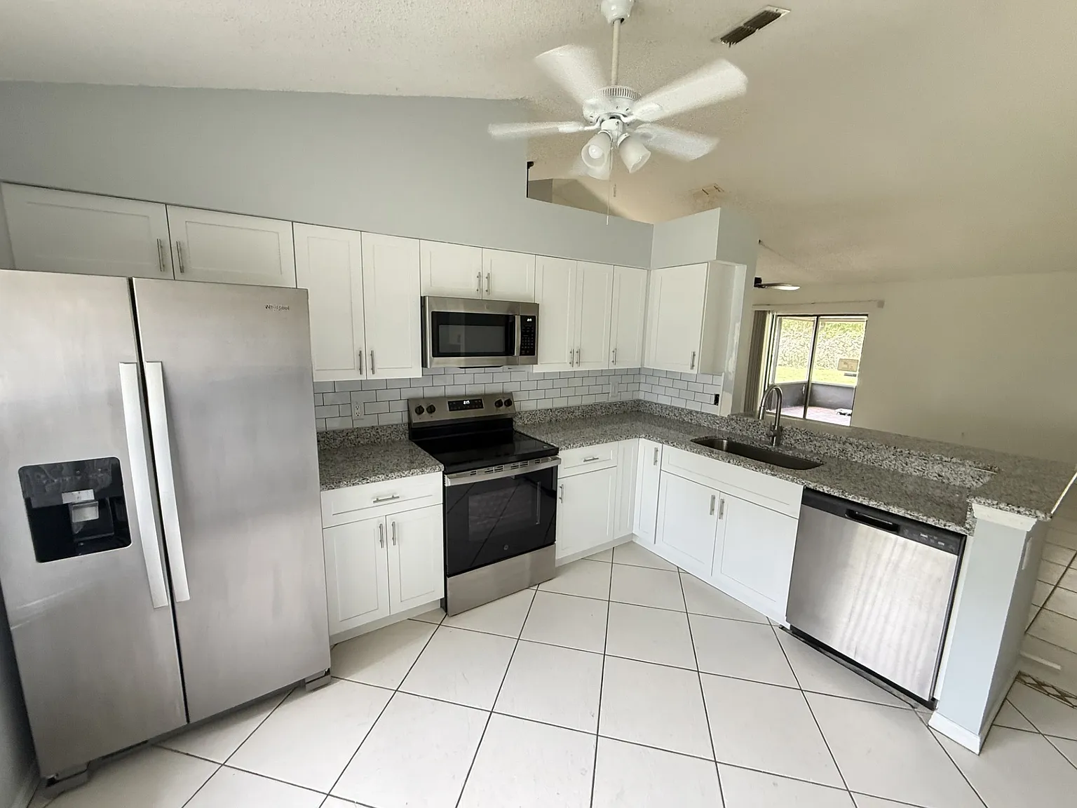 9211 Palm Tree Drive — Photo 3