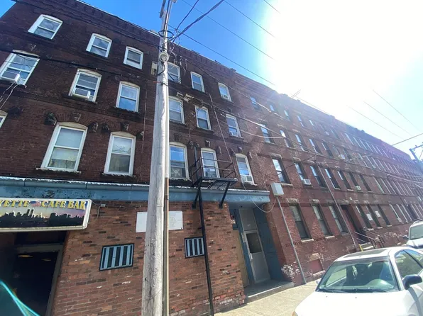 524-524 S Bridge St #528, Holyoke, MA 01040