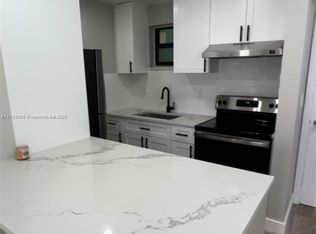 1530 SW 2nd St APT 307, Miami, FL 33135