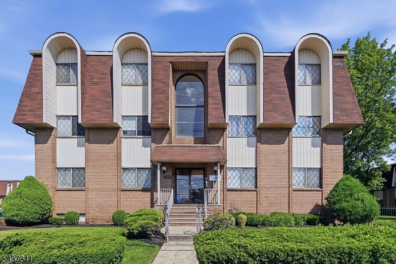 1st image of 1190 W St Georges Ave, C34 BLDG 1190 #C34