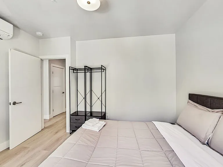 1026 Capp St — Photo 30