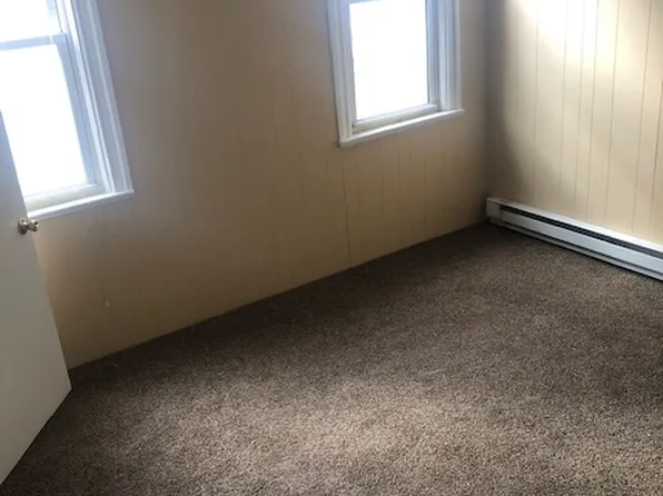 22 E Pennsylvania Ave APT 3, Pen Argyl, PA 18072
