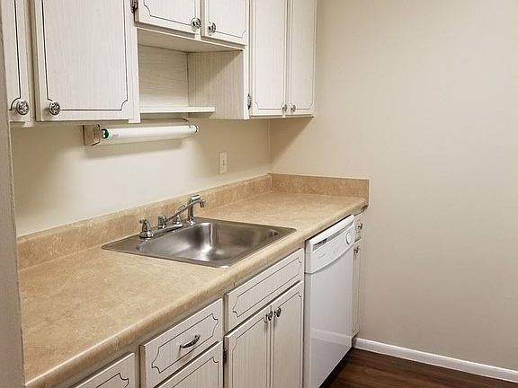 5th image of 4315 Aegean Dr APT 142C