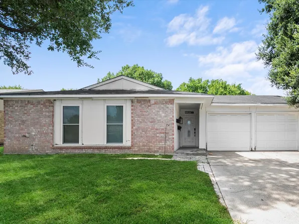 2500 Joanna Ct, Arlington, TX 76014