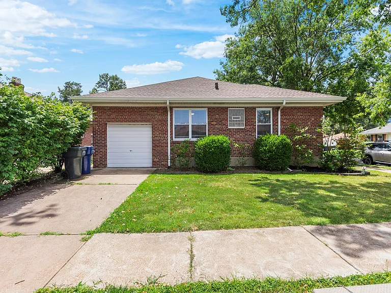 7000 Clifton Ave — Photo 29
