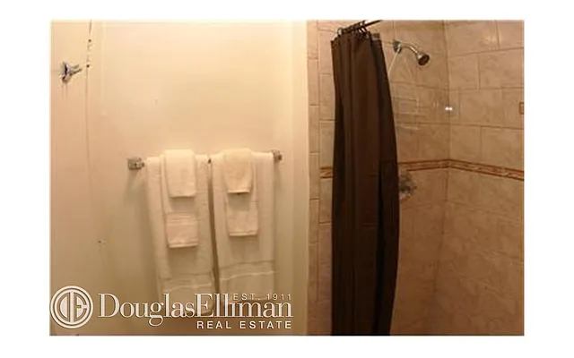 Rented by Douglas Elliman | media 15