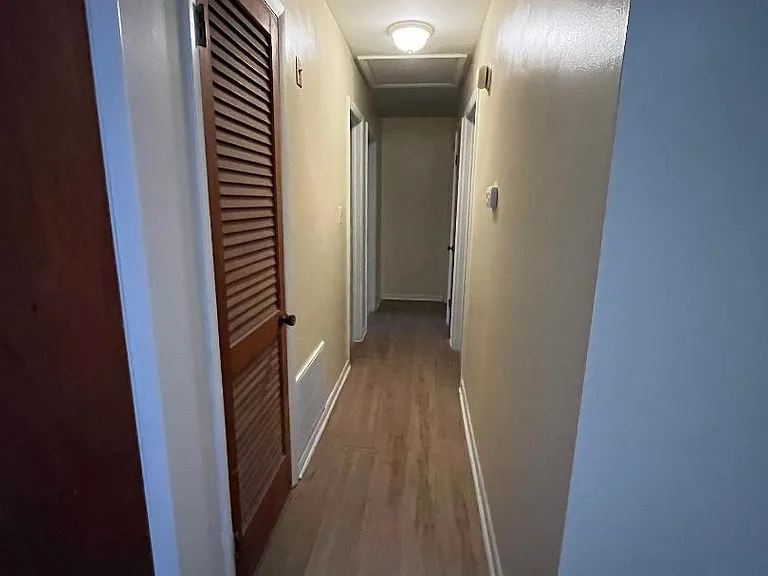 420 Maryle Ct — Photo 6