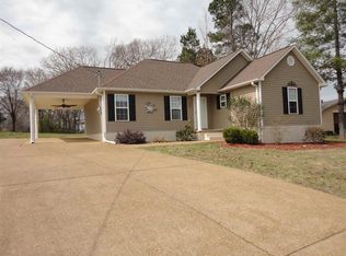 860 Simmons Rd, Henderson, TN 38340