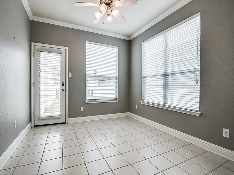 10120 Cherry Hill Ln — Photo 10