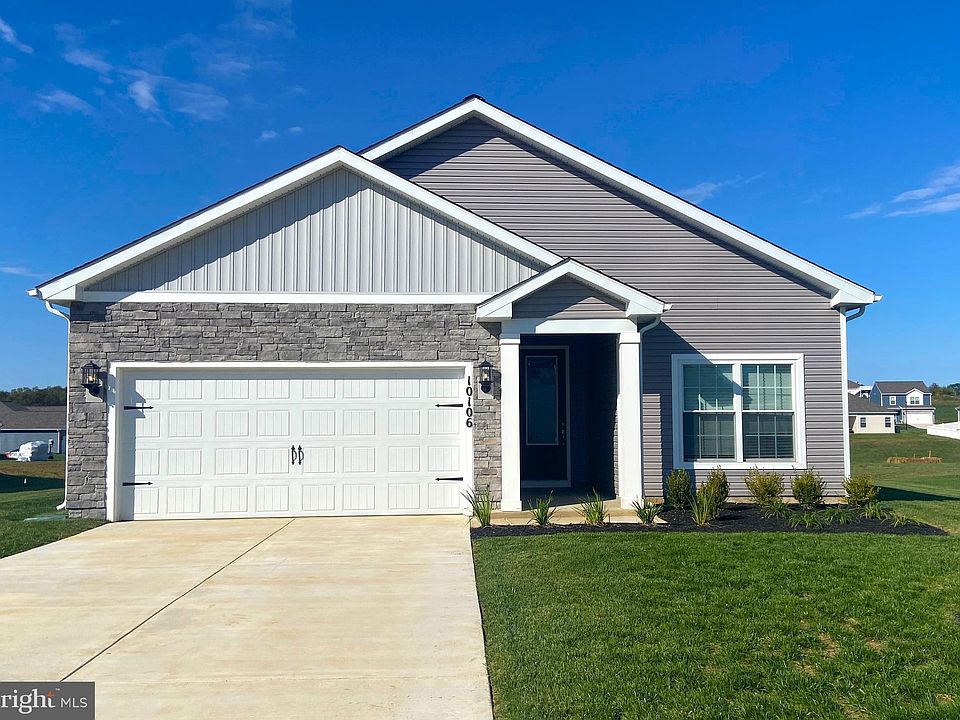 1st image of 10106 Amelia Ct