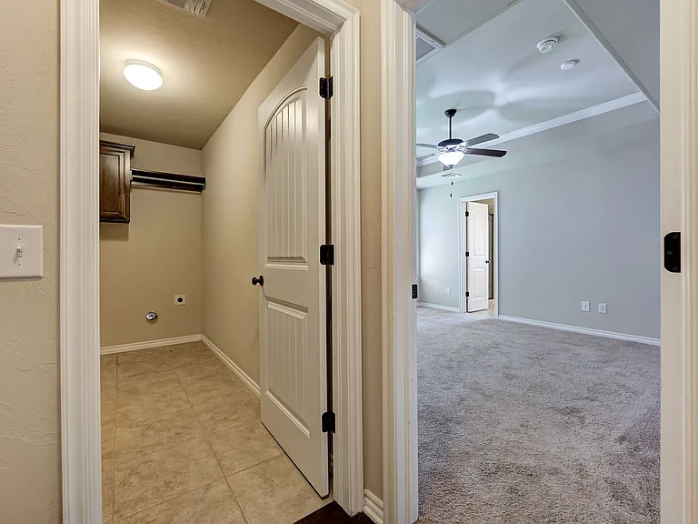 915 Lazywood Dr — Photo 20