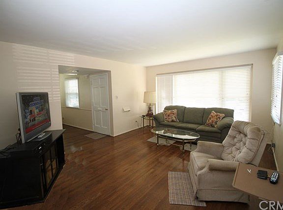 4th image of 4550 Coldbrook Ave