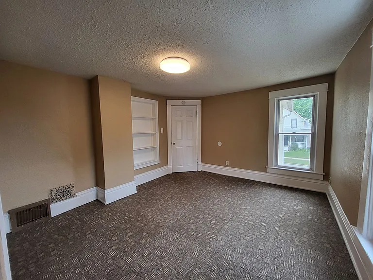 1267 Stewart St — Photo 31
