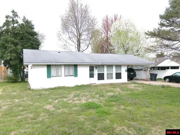 613 Roller Ct, Mountain Home, AR 72653