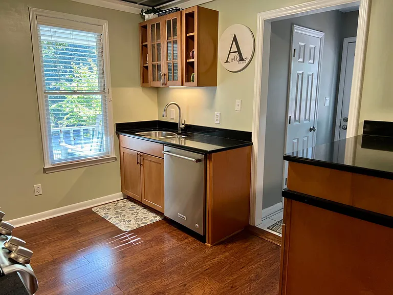 1004 Woodrose Ln — Photo 10
