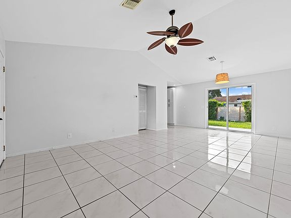 4th image of 3642 Pandora Avenue
