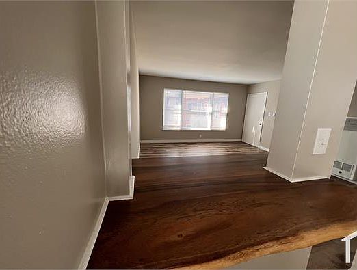 1st image of 4146 Somerset Dr APT 10