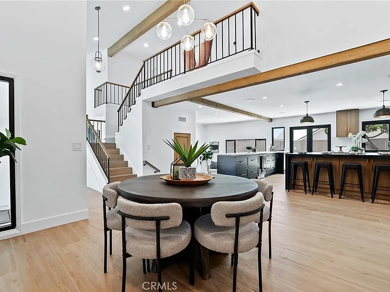 3889 Humboldt Dr — Photo 13