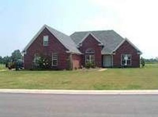 38 Summer Tree Dr, Jackson, TN 38305