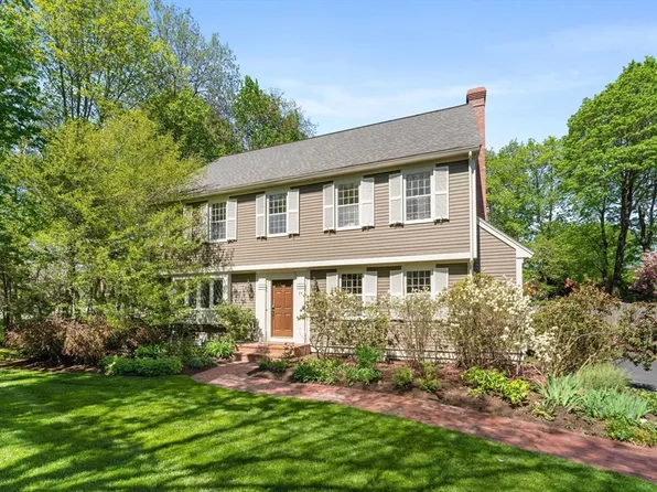 24 Forest St, Wellesley, MA 02481