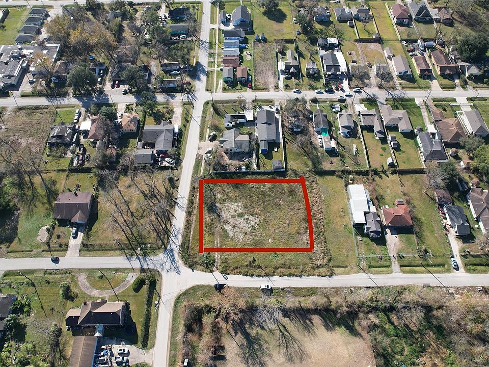 1st image of 3214 Le Badie St