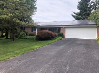 17718 Garden Spot Dr, Hagerstown, MD 21740